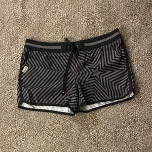Converse Black Star Pattern Athletic Shorts
